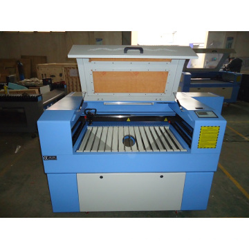Máquina de corte de grabado láser de CO2 para MDF acrílico de plástico de madera